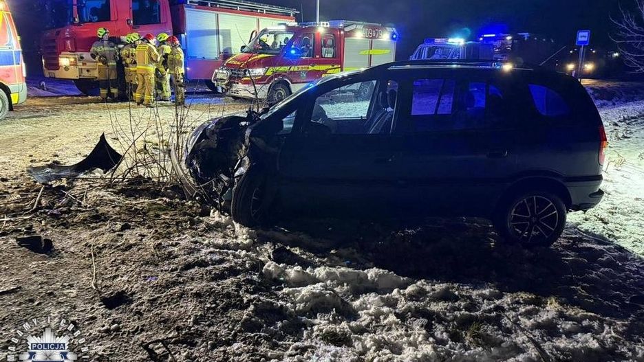 Pijany rozbił auto i sam zadzwonił na policję
