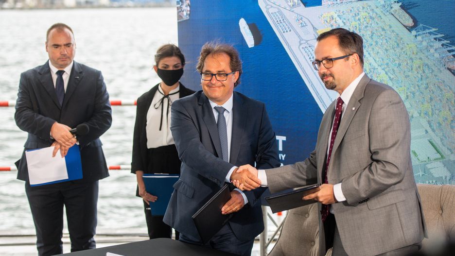 GDYNIA, POLAND - 2020/07/06: Marek Grobarczyk (L) and Marcin Horala (R) shake hands during the event at the Port of Gdynia.
The Prime Minister took part in the ceremonial signing of the cooperation agreement between the Central Communication Port (CPK) and the Port of Gdynia. (Photo by Mateusz Slodkowski/SOPA Images/LightRocket via Getty Images)