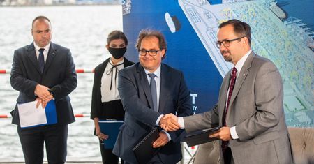 Minister z PiS chce jeszcze rozdać nagrody? Jest nowy projekt rozporządzenia