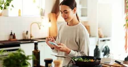 Raport Fitatu x Kantar: jak skutecznie dbać o dietę z pomocą nowoczesnych narzędzi AI?