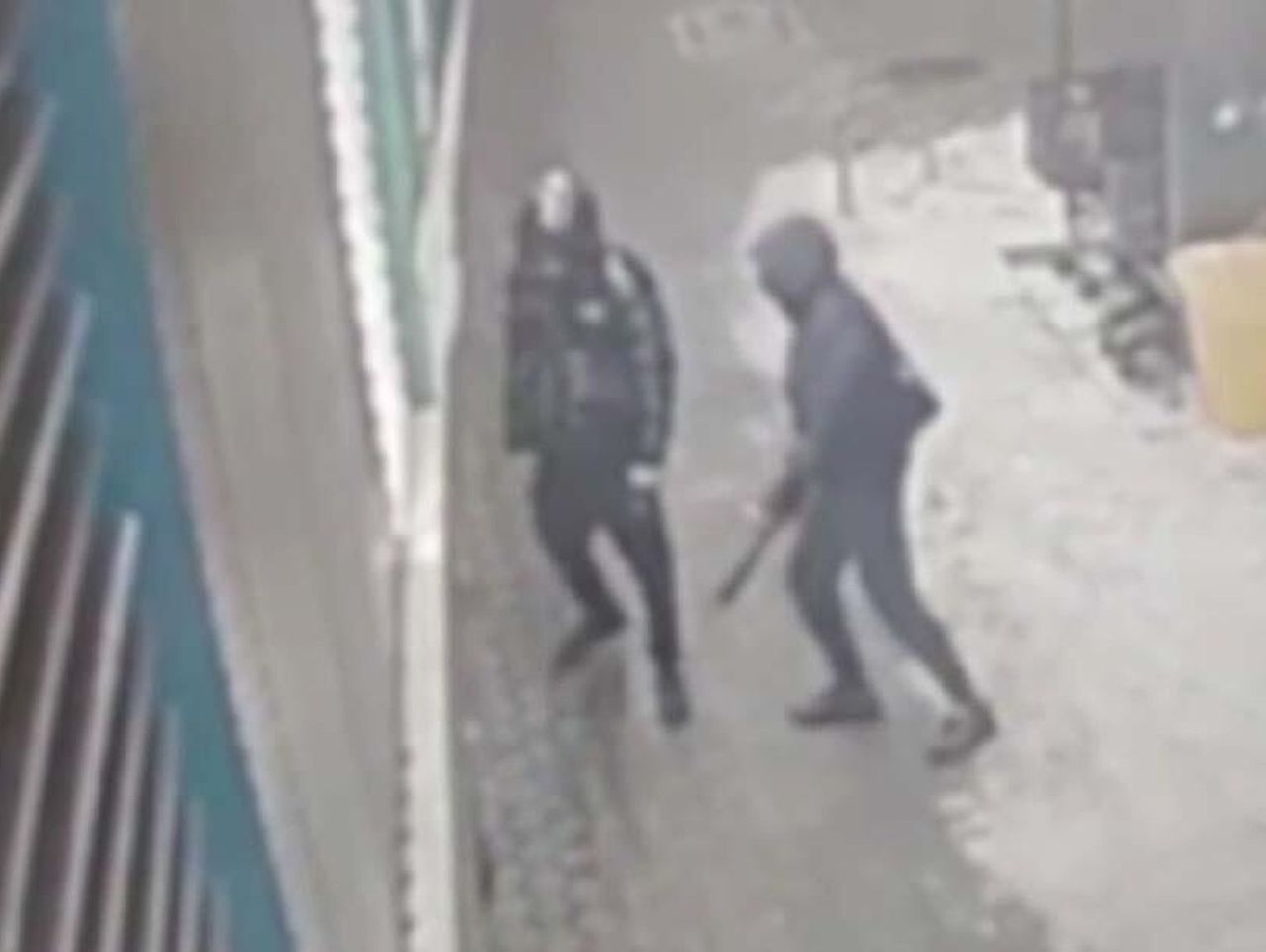 Warszawa: Zaatakowali chłopaka maczetą. Policja ma jednego ze sprawców