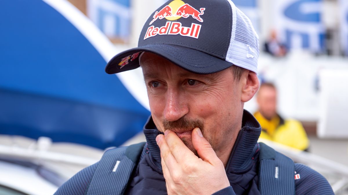 Poznan 08.05.2022
Kolejna edycja Swiatowego Biegu - Wings for Life (Wings for Life World Run) w Poznaniu. Biegacze z calego swiata ruszaja w trase, na ktorej bedzie ich gonic meta. Samochod poscigowy poprowadzi po raz kolejny Adam Malysz. Caly dochod przeznaczony jest na badania leczenia urazow rdzenia kregowego. N/Z Adam Malysz. .