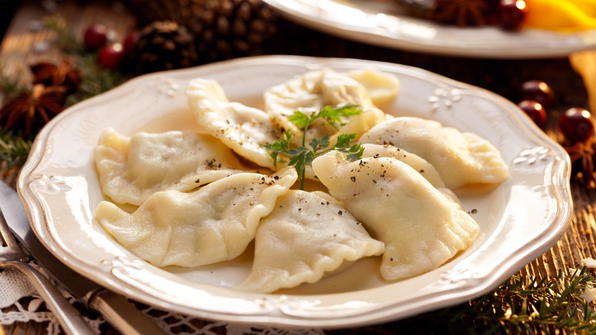 Jak zrobić ciasto na pierogi z maślanką?