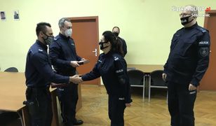 Sosnowiec. Policjanci nagrodzeni. Uratowali życie kobiecie i jej 11 córce