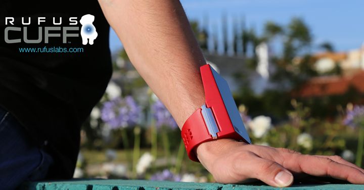 Rufus Cuff to inteligentny zegarek z 3,2-calowym ekranem oraz pełnym Androidem 3