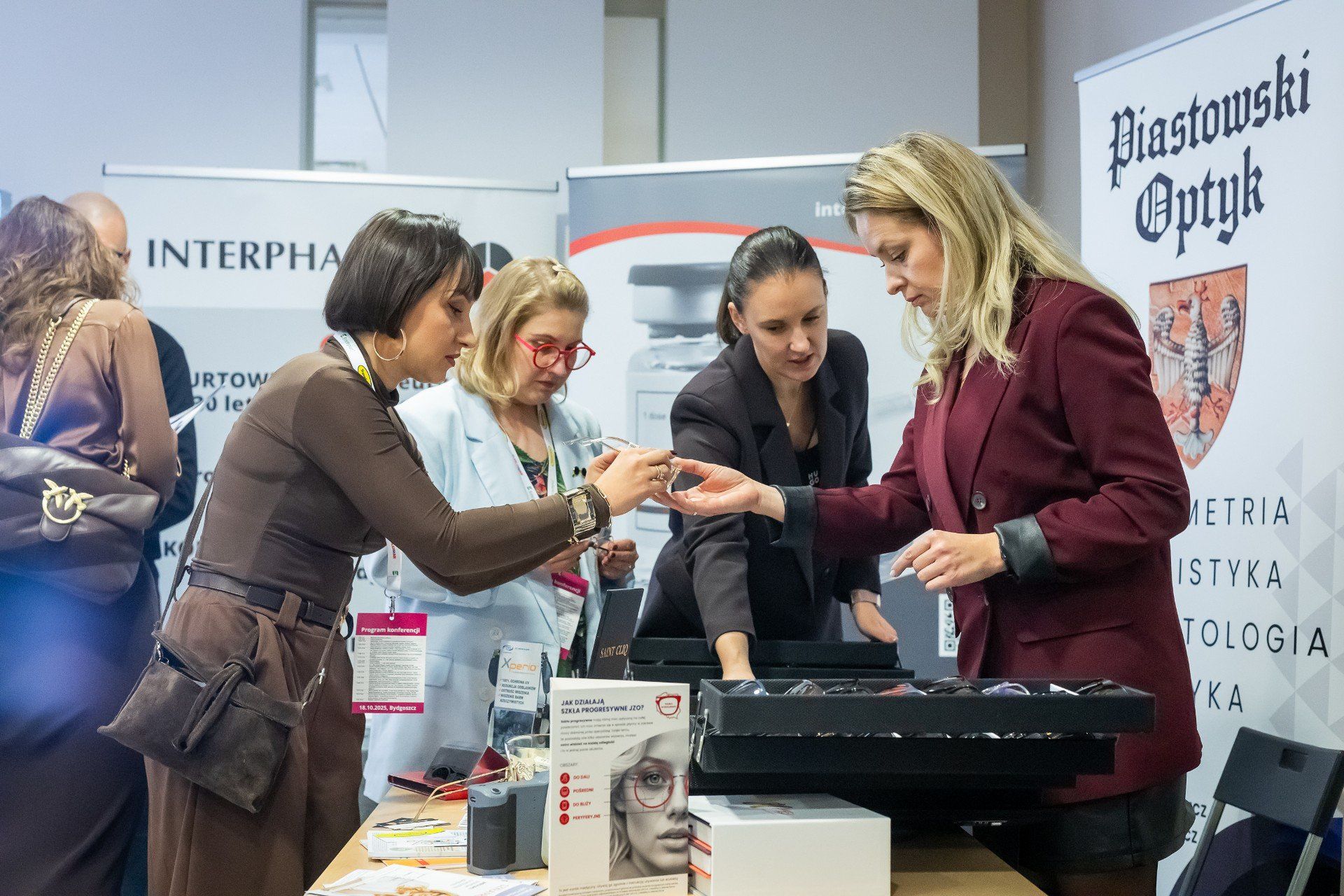 &#34;I Kujawsko-Pomorskie Spotkanie Wakcynologiczne - Praktyczne Aspekty Medycyny Podróży&#34; to bezpłatne wydarzenie, które było adresowane do lekarzy, farmaceutów, epidemiologów, pielęgniarek, osób zawodowo związanych z medycyną podróży, studentów kierunków medycznych oraz wszystkich zainteresowanych profilaktyką zdrowotną w podróży.