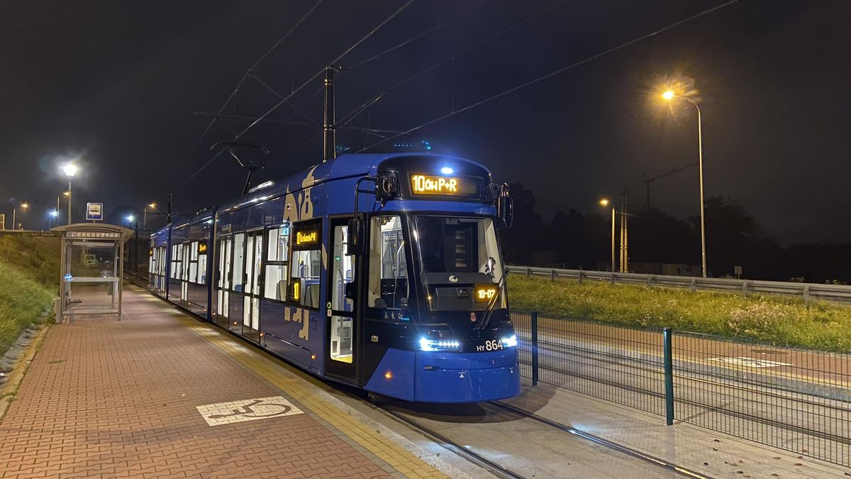 Motorniczy nocnego tramwaju w Krakowie ruszył na ratunek zaatakowanemu pasażerowi