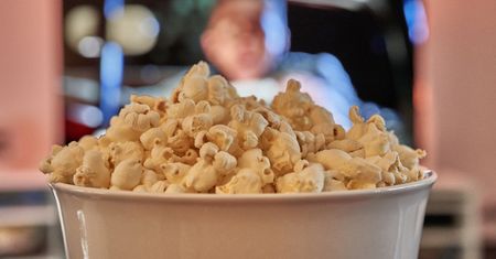 GIS wycofuje popcorn ze sklepów. "Stężenie przekroczyło najwyższe normy"