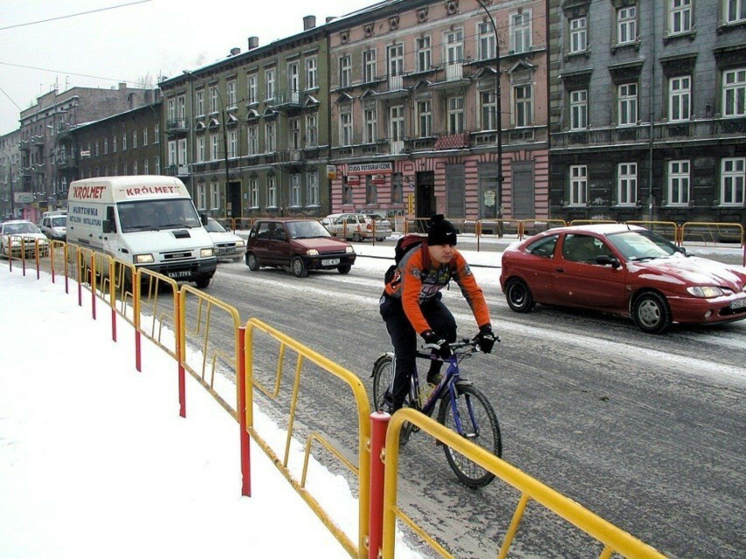 Sosnowiec 20 lat temu. Tak wyglądało miasto

Zobacz kolejne zdjęcia/plansze. Przesuwaj zdjęcia w prawo naciśnij strzałkę lub przycisk NASTĘPNE