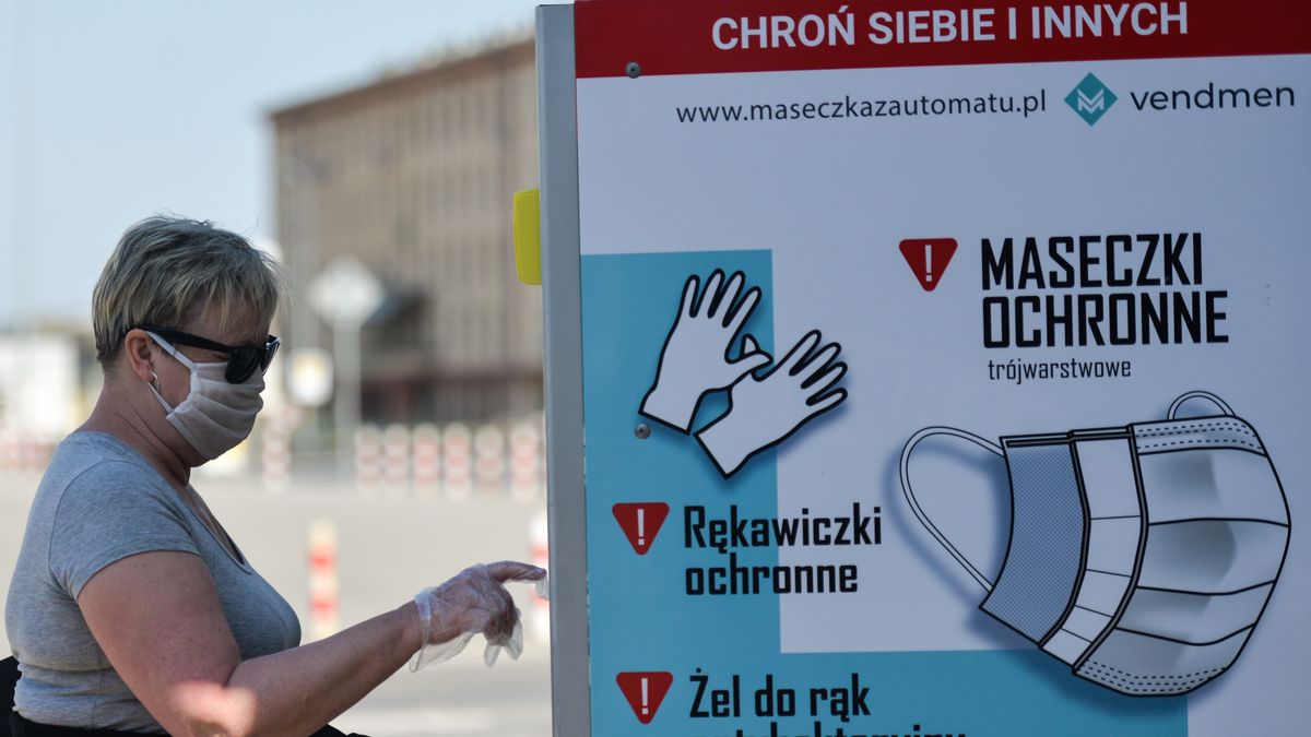 Jak w październiku będzie się zachowywać koronawirus? 