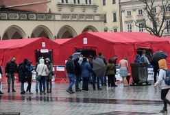 Szczepienie na COVID. "Wierzą, że dostaną geny małpy i zmienią się w goryla"