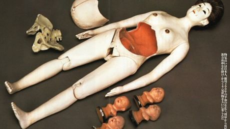 Bardzo realistyczna "lalka w ciąży" rodem z XIX-wiecznej Japonii 1