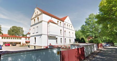 Koronawirus w Polsce. Wrocław. Już 90 osób na kwarantannie. Trwają badania w DPS na Objazdowej