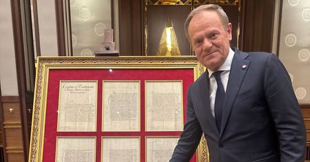Tusk nie zgłosił drogocennego prezentu od prezydenta Turcji. Wyjaśnienia CIR