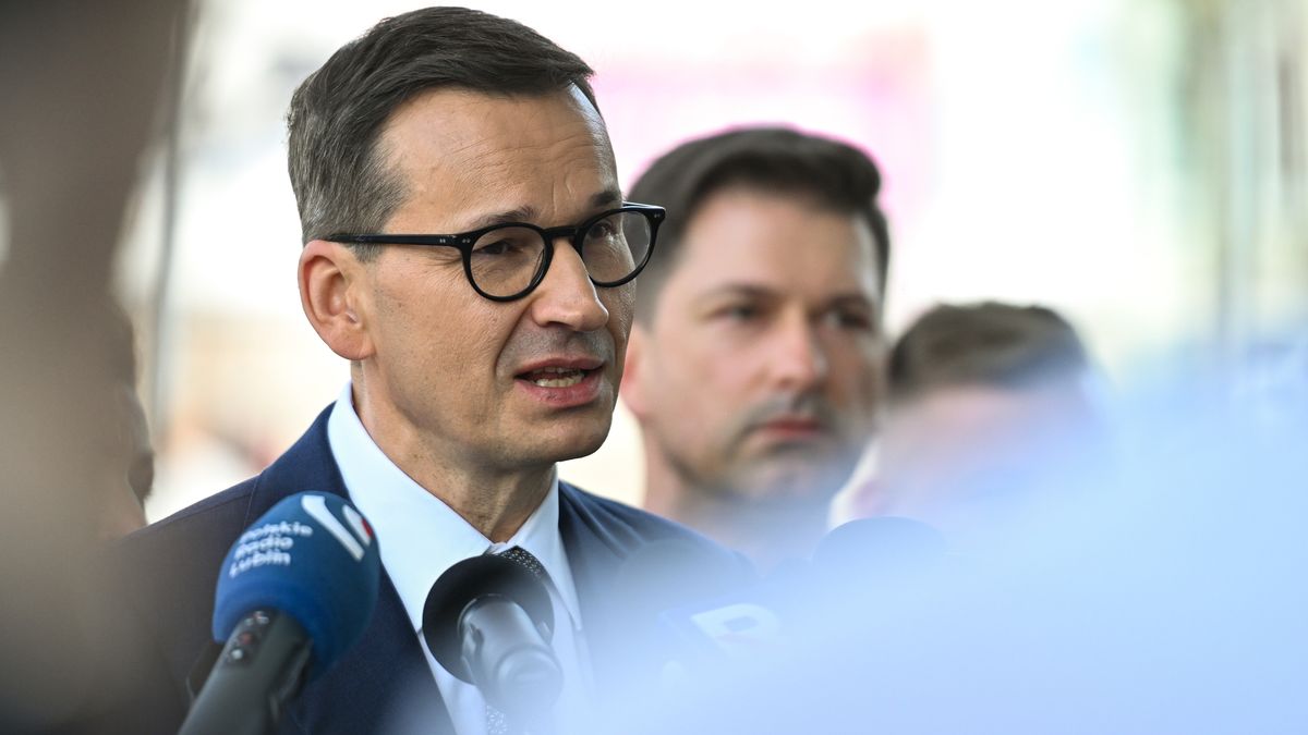 Mateusz Morawiecki
Lublin, 04.07.2024. Pose� PiS Mateusz Morawiecki podczas konferencji prasowej w Lublinie, 4 bm. Spotkanie dot. Centralnego Portu Komunikacyjnego. (mr) PAP/Wojtek Jargi�o
Wojtek Jargi�o
konferencja konferencji, konferencja prasowa, partia, partii, PiS, polityk, polityka, spotkanie