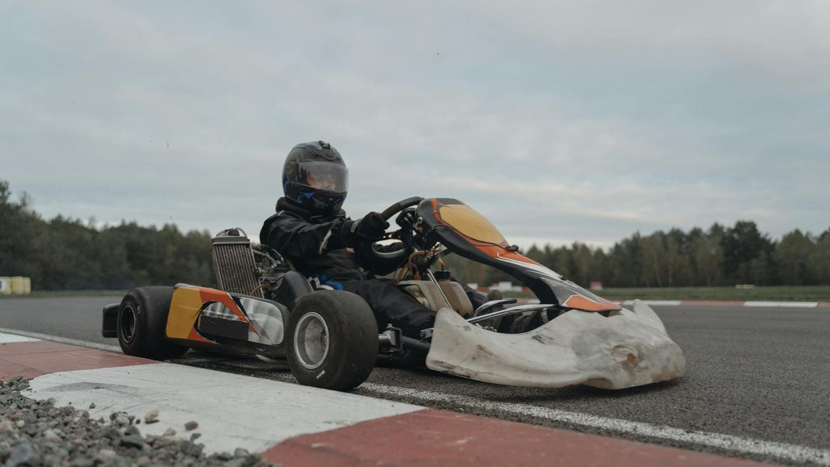 Tragedia na torze. Nie żyje 43-letni mężczyzna  
