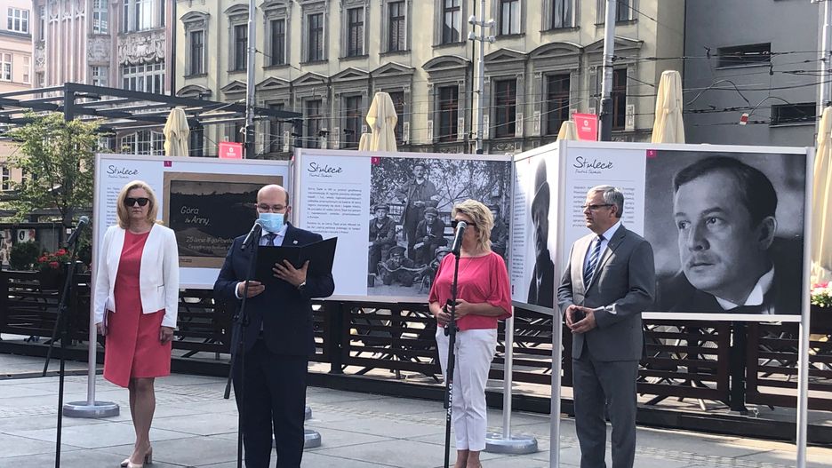 Śląskie. Otwartą w Katowicach wystawę podczas wakacji będzie można zobaczyć również w Krakowie, Warszawie, Gdańsku i Wrocławiu.