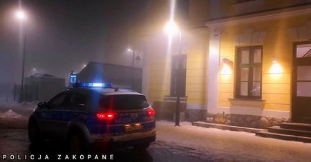 Zobaczyli 18-latkę na dworcu w Zakopanem. Mogło skończyć się tragedią