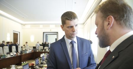 Koronawirus w Polsce. Minister edukacji narodowej: kolonie w nowej formule