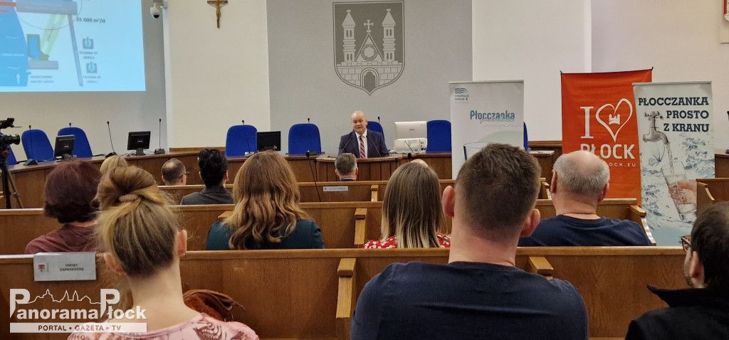Konferencja dotycząca projektu przebudowy głównej stacji uzdatniania wody w Płocku, przy ul. Górnej