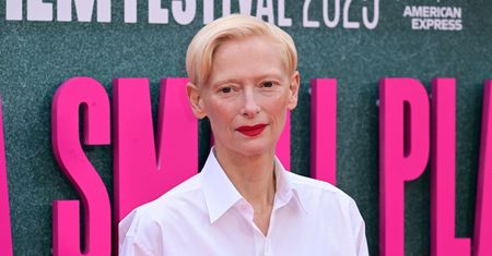 Tilda Swinton przez lata mieszkała z dwoma mężczyznami. Powód może zaskoczyć