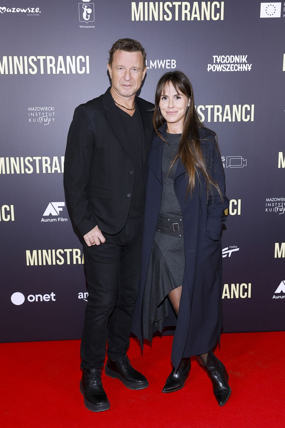Wojciech Błach z ukochaną na premierze filmu "Ministranci"
