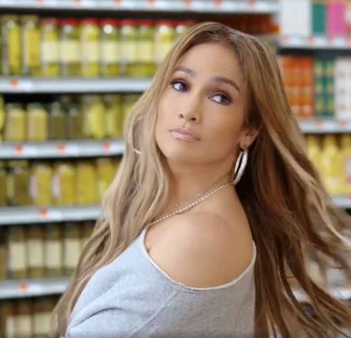 Jennifer Lopez w reklamie gry komórkowej 