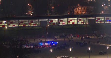 Narodowe Święto Niepodległości Polski. Starcia z policją na stacji Warszawa Stadion