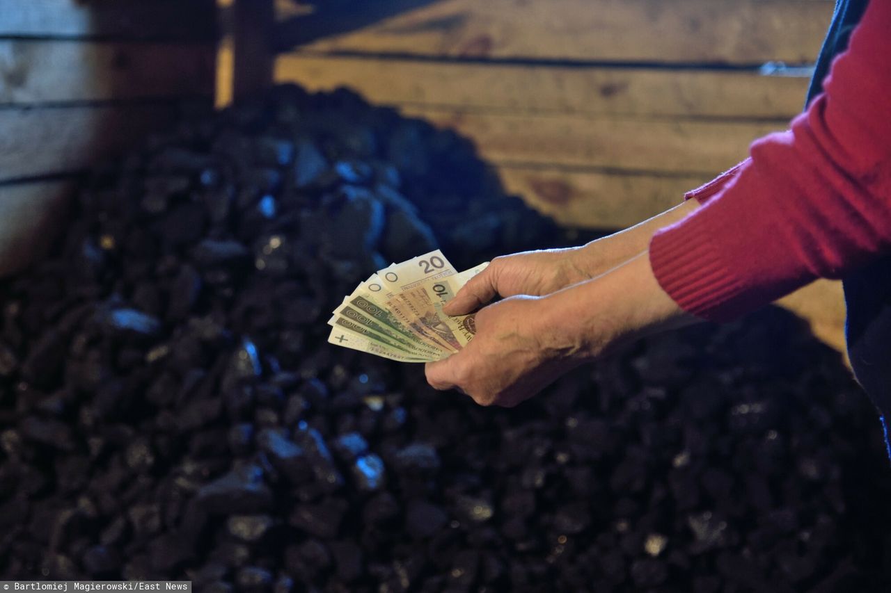 Dodatek węglowy. Gminy nie mogą przyjmować wniosków. Czekają na sygnał z rządu