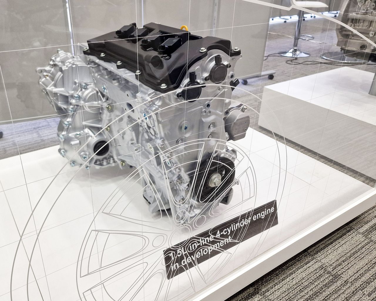 Widziałem dwa nowe silniki Toyoty. Jeden będzie popularny, drugi wściekle mocny