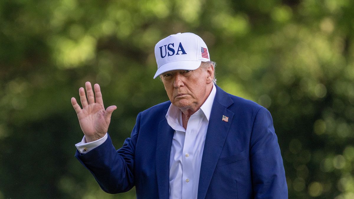 WASHINGTON, DC - JULY 06: U.S. President Donald Trump walks on the south lawn of the White House on July 06, 2025 in Washington, DC. President Trump is returning from a 4th of July weekend in Bedminster. (Photo by Tasos Katopodis/Getty Images)