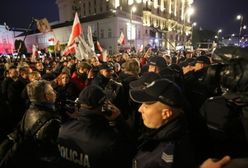 "Gazeta Wyborcza": stołeczni policjanci pracują po godzinach jako ochrona Kaczyńskiego. Za darmo