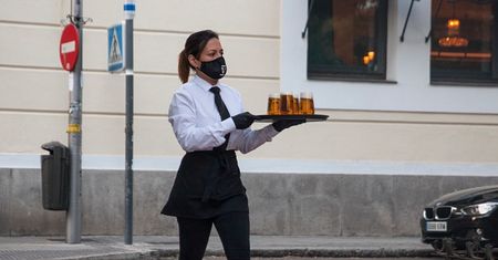 Piwo dla synka. Dlaczego rodzice nie mają oporów przed dawaniem dzieciom alkoholu