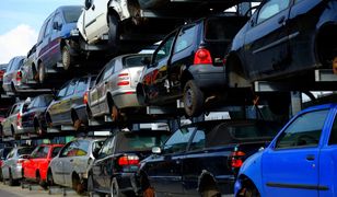 Nowe źródło zarobku dla handlarzy autami. Padł rekord