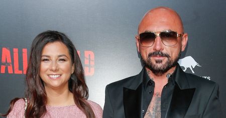 Goła klata Patryka Vegi bryluje na premierze "Small World" u boku coraz młodszej małżonki (ZDJĘCIA)