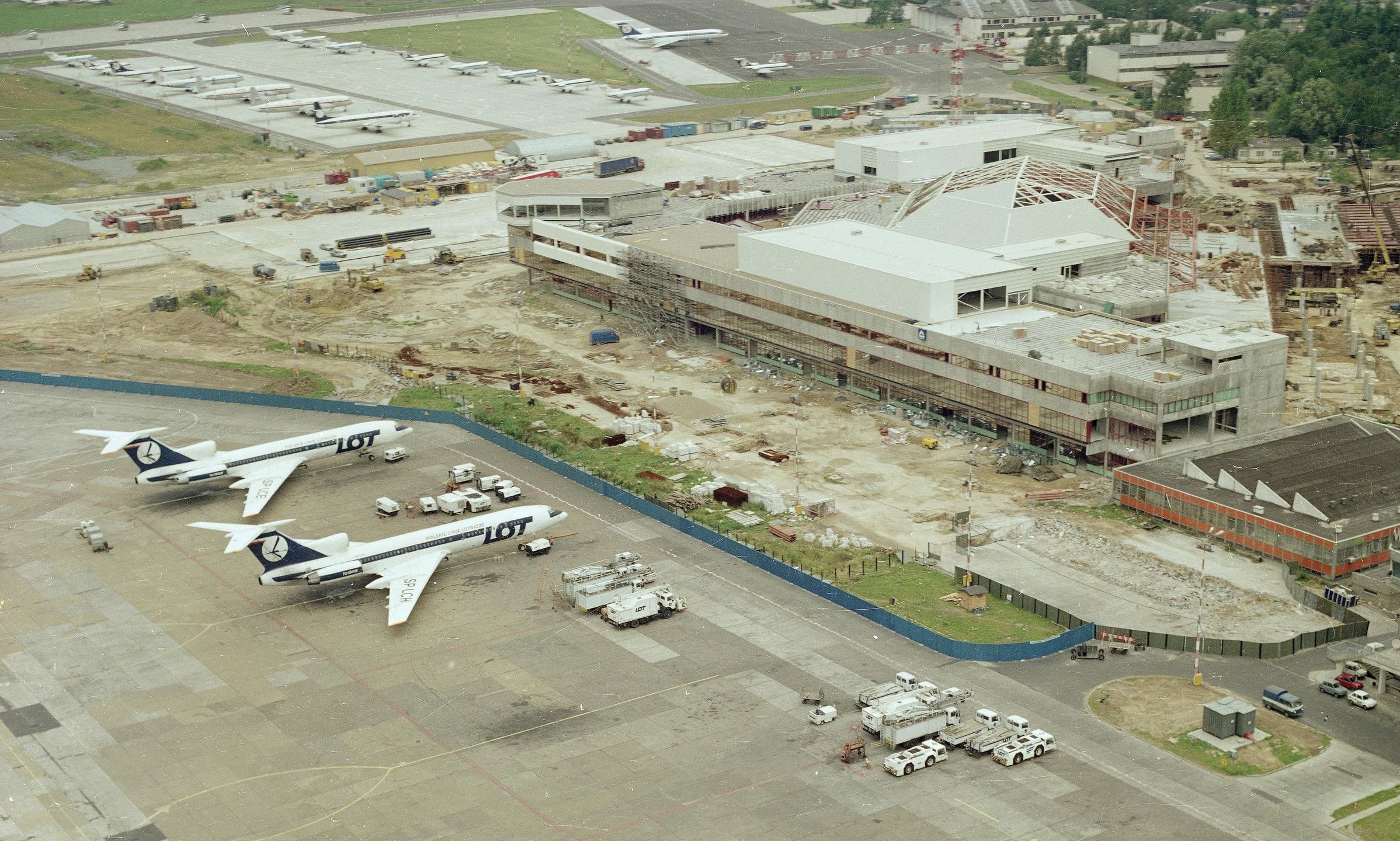 Do przebudowy Lotniska Chopina zaangażowano 164 podwykonawców, z czego aż 121 było firmami polskimi. 
