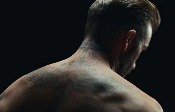 Tatuaże Davida Beckhama w kampanii UNICEF przeciw przemocy wobec dzieci (wideo)