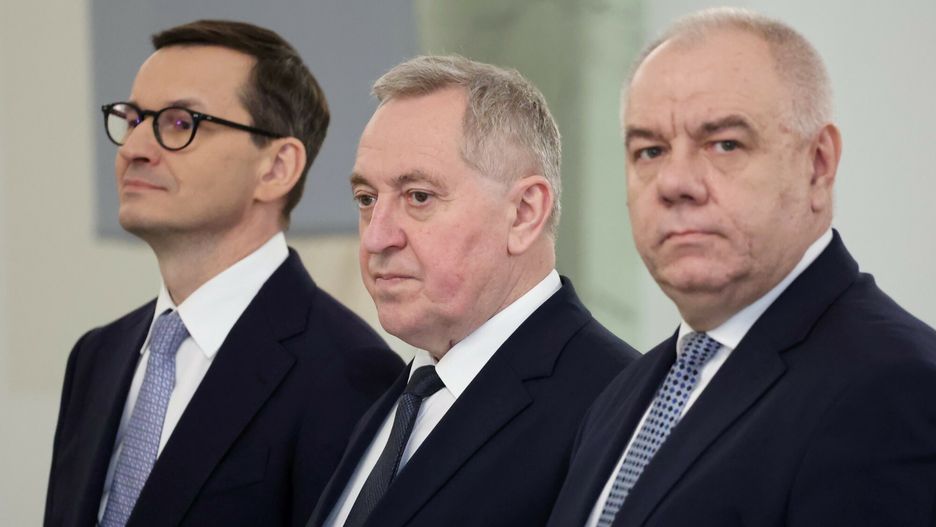 Mateusz Morawiecki rozmawiał z Henrykiem Kowalczykiem i Jackiem Sasinem w sprawie problemów z nawozami 