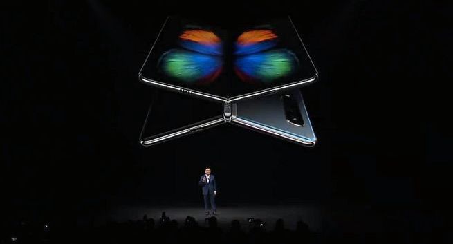 Samsung nie rezygnuje ze sprzedaży Galaxy Fold. „Poinformujemy o dacie wprowadzenia go na rynek”