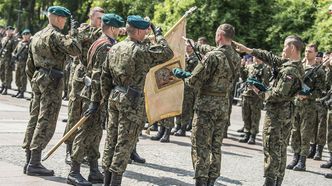 Kilkadziesiąt tysięcy osób z wezwaniem do wojska. Oto szczegóły