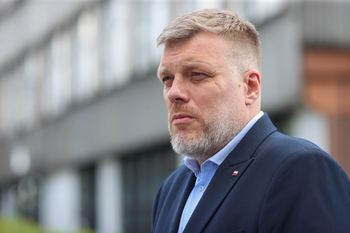Razem chce zwołania RBN. Zandberg: To jest ten moment