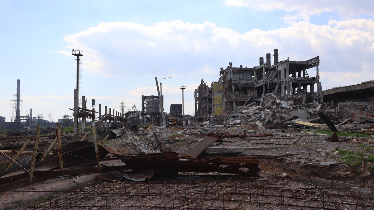 MARIUPOL, UKRAINE - MAY 27: A view of the damaged territory of Azovstal plant is seen in Mariupol, Ukraine on May 27, 2022. (Photo by Leon Klein/Anadolu Agency via Getty Images)