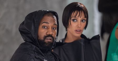 Tak Bianca Censori wyglądała, zanim zaczął rozbierać ją Kanye West. Na starych zdjęciach JEST NIE DO POZNANIA