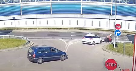 Instruktor wjechał w kursanta. Kuriozalne nagranie podbija sieć