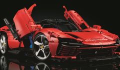 Ferrari Daytona SP3 z klocków LEGO za 1899,99 zł (wideo)