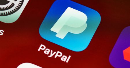 UOKiK uderza w Paypal. Polacy dostaną pieniądze