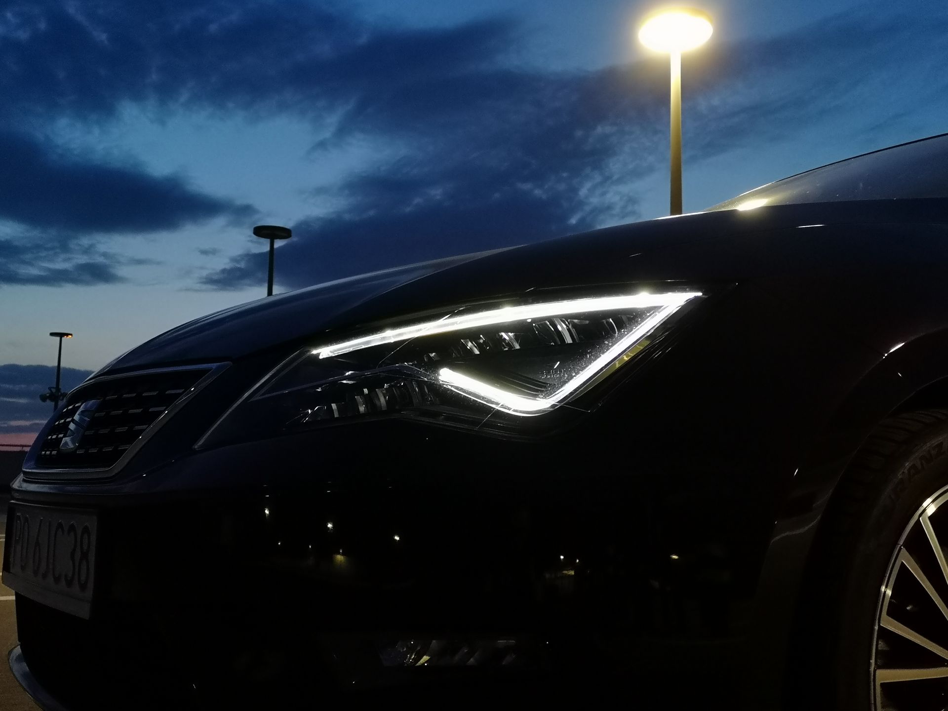 Seat Leon ST Xcellence: Wirtualny kokpit i system BeatsAudio w aucie za rozsądną cenę 19