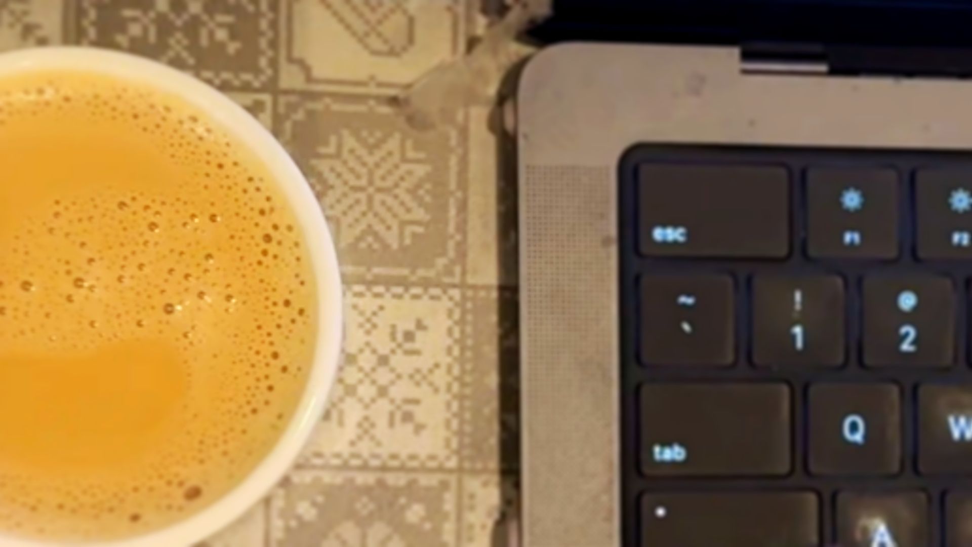 Kawa podnosi energie i daje przyjemność, ale nie zawsze jej picie to dobry wybór.