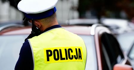 Podrabiał dokumenty, latami wyłudzał pieniądze. Sfingował nawet akt urodzenia dziecka