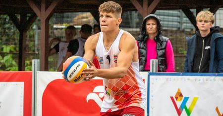 Podwójne Wicemistrzostwo Polski wsiatkówce plażowej dla Poznania!
